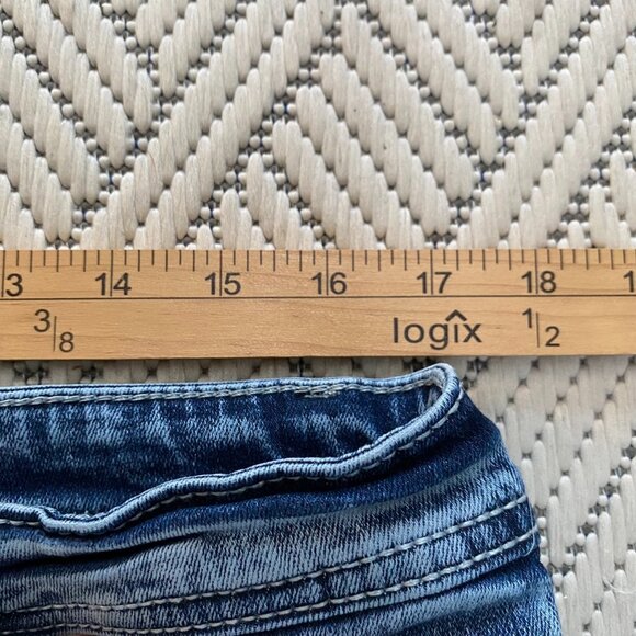 BKE Mens Tyler Bootcut Jean 34x30 (fit 34x29) Light Wash Whiskered Denim Western - Picture 9 of 12